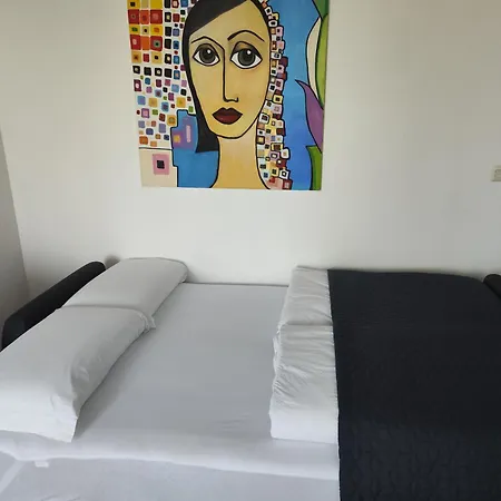 Apartment A9